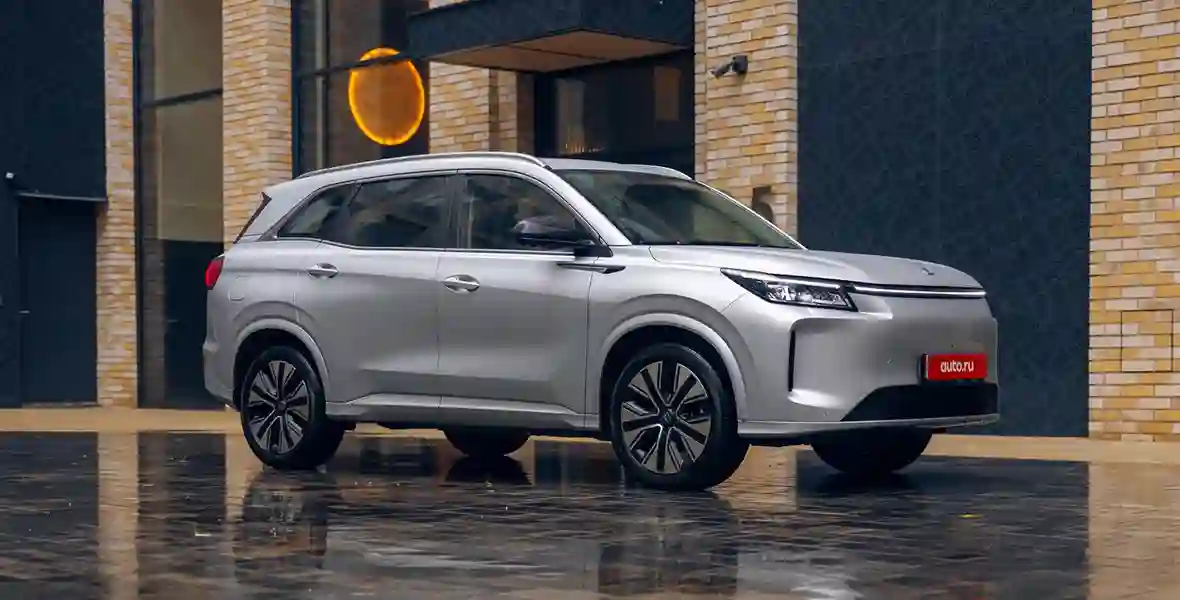 Новость EVOLUTE (Больше чем рестайлинг: первый тест обновлённого российского гибрида EVOLUTE i‑SPACE)